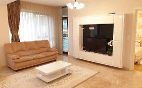 Apartament De Lux , 3 Camere , Complet Mobilat Si Utilat , In Cadrul Unui Complex Rezidential Din Copou!